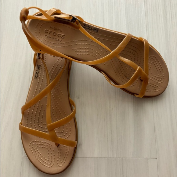 Crocs | Women's Sandals | Gold  | Criss Cross | - Picture 5 of 5